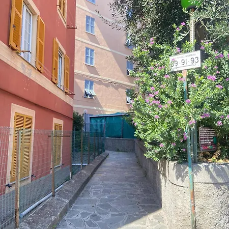 Appartamento Relax House 2, Fronte Gaslini E Vicino Al Mare-genova Sturla Genova